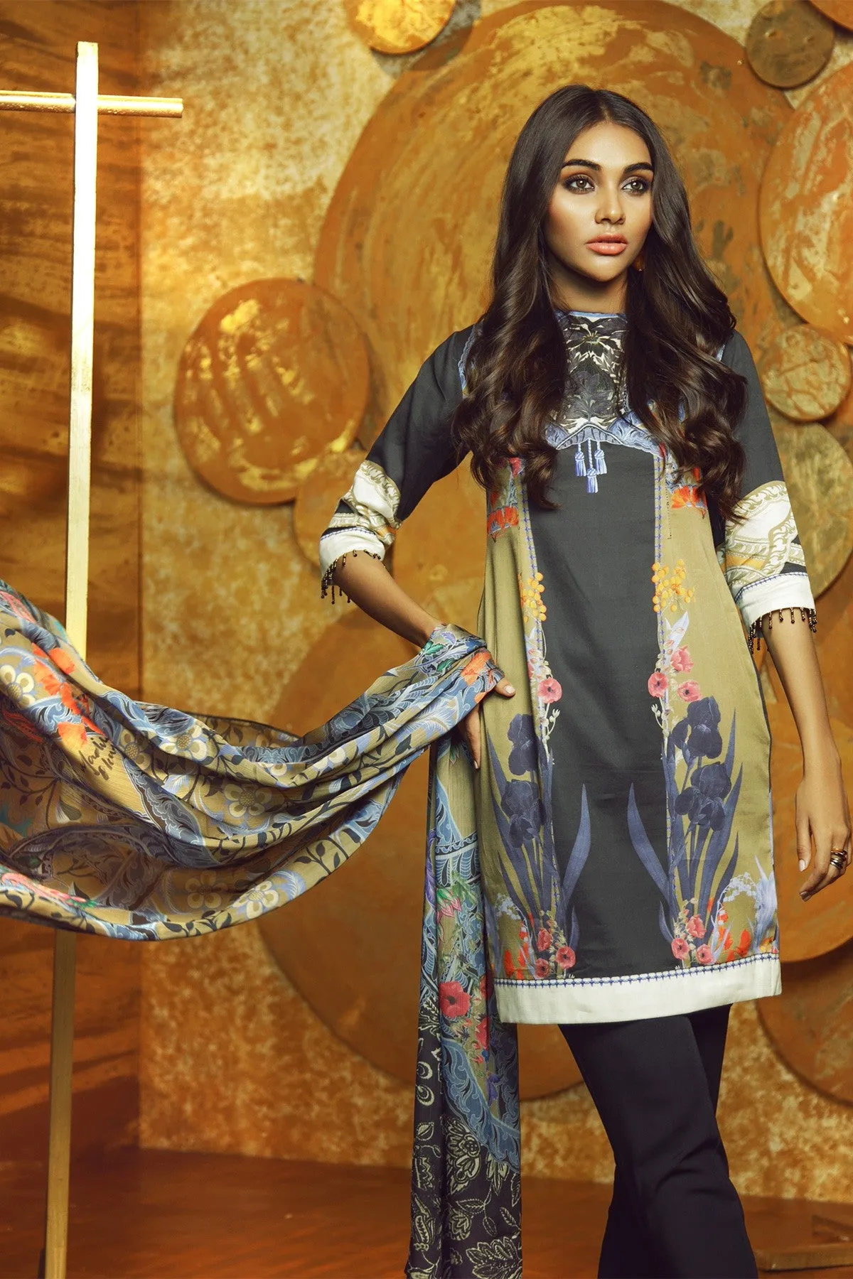 AlKaram Winter Collection 2019 – 3 Piece Printed Cotton Satin Suit with Fancy Dupatta – FW-28-19-Brown