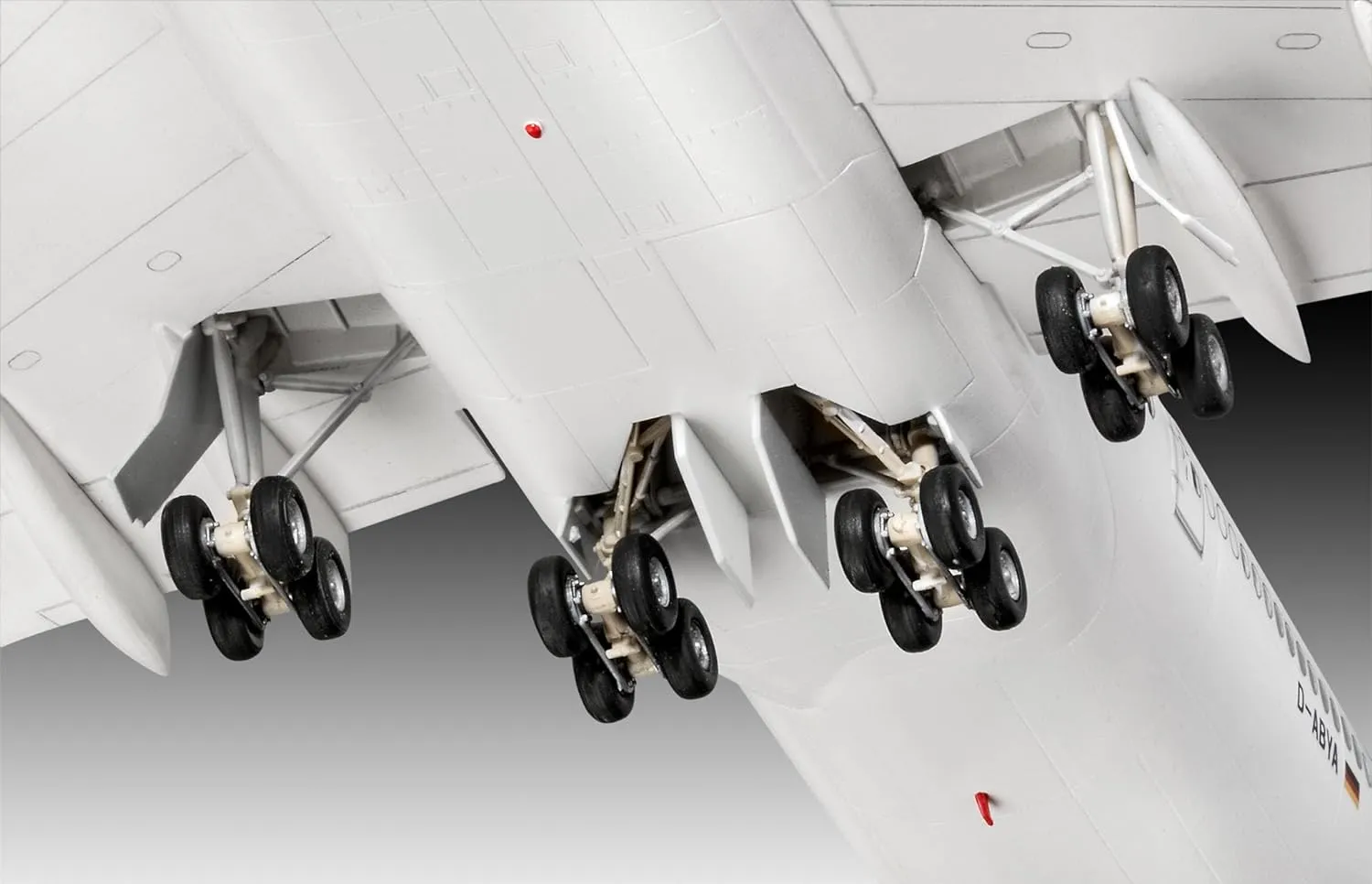 Revell 03891 Boeing 747-8 "Lufthansa" Model Kit